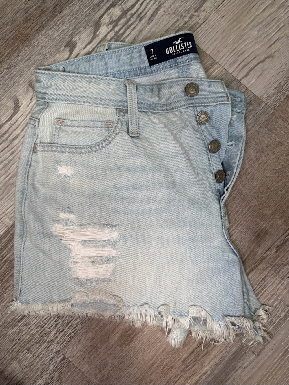 Hollister High-Rise Mom 3’ Light Blue Distressed Denim Shorts - Size 7/w28 - Picture 11 of 11